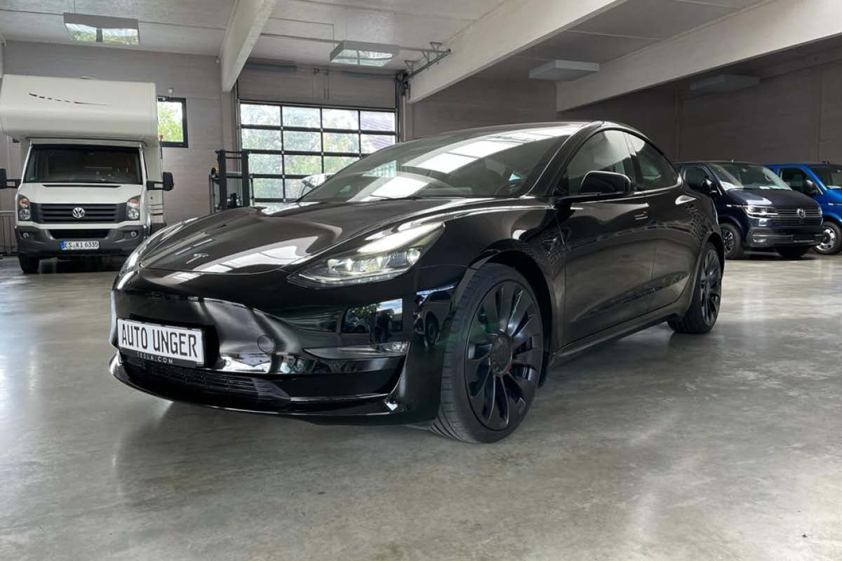 Tesla 3